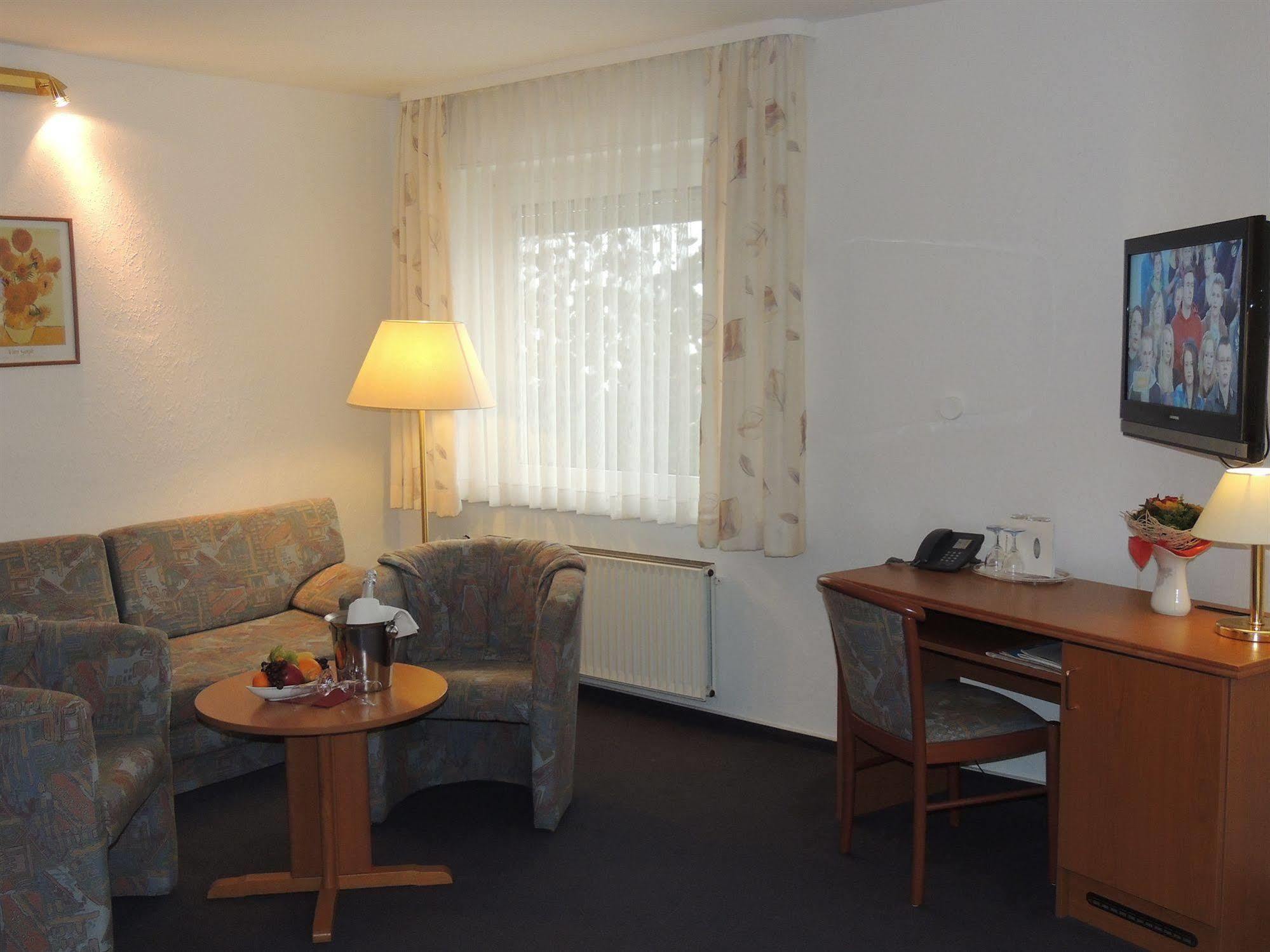Hotel-Restaurant Zum Roeddenberg Osterode am Harz Extérieur photo