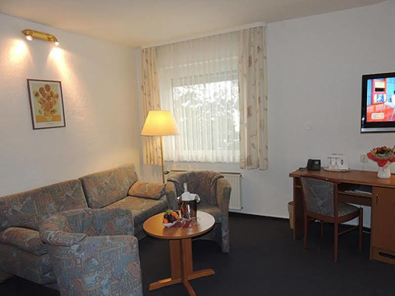 Hotel-Restaurant Zum Roeddenberg Osterode am Harz Extérieur photo